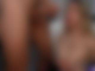 PeachAnna's Live Sex Cam Show
