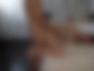 PeachAnna's Live Sex Cam Show