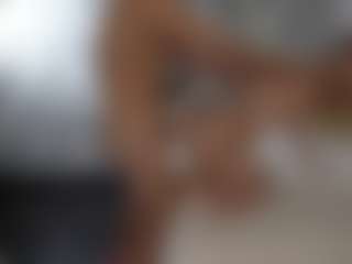 PeachAnna's Live Sex Cam Show