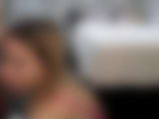 PeachAnna's Live Sex Cam Show