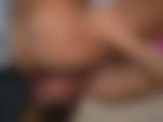 PeachAnna's Live Sex Cam Show
