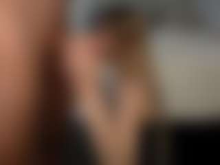 Live cam show with PeachAnna - Tease on SinfulBabes