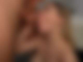PeachAnna's Live Sex Cam Show