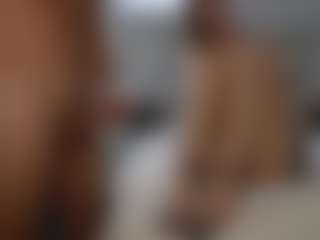 PeachAnna's Live Sex Cam Show
