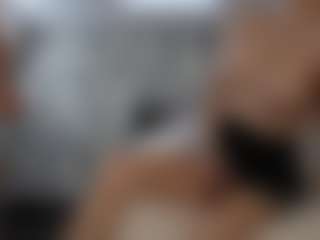 PeachAnna's Live Sex Cam Show