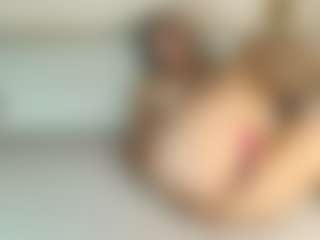 Live cam show with andreasaenzz - Brown Eyes Toys on Camiplay Live