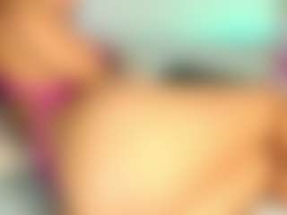 Live cam show with Alexa Whittee - Petite on Dolls Live