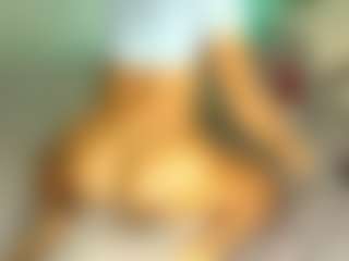 Live cam show with Alexa Whittee - Squirt Curvy on TastyBlacksLive