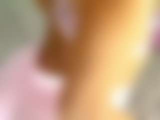 Live cam show with Alexa Whittee - Petite on Milfs Live