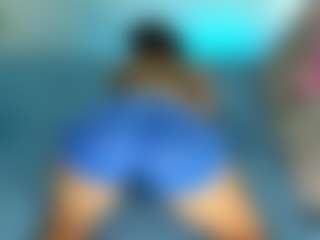 Live cam show with Alexa Whittee - Drinking on Lustler