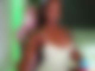 Live cam show with Goddess Treat - Ebony Shaved Pussy on slutload
