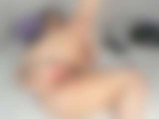 Live cam show with vampire-girl - Stockings on eurowanks.com