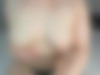 Live cam show with vampire-girl - BBW on TeamSkeetLive