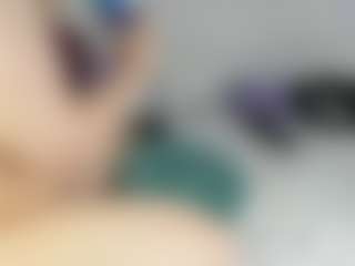 Live cam show with vampire-girl - Dirty on AdultVida.com