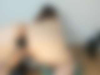 Live cam show with vampire-girl - Tease Curvy on Dolls Live