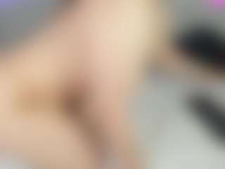 Live cam show with vampire-girl - Thong on Soda Cam