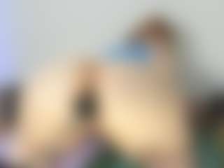 Live cam show with vampire-girl - Squirt on Camming Site