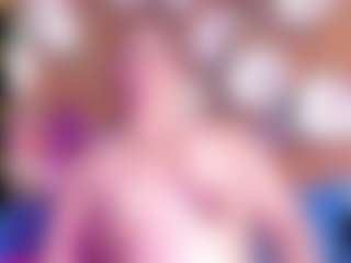 ingritbittch's Live Sex Cam Show