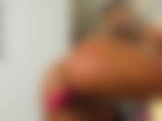 Antonia's Live Sex Cam Show