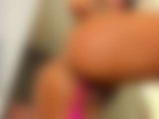 Antonia's Live Sex Cam Show