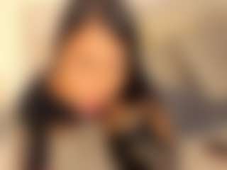 Live cam show with Antonia - Kisses on Camsoda Late Night