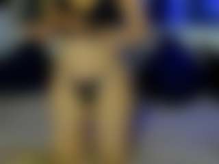 Live cam show with Ariana - Living Room on TeamSkeetLive