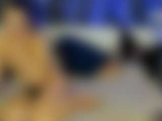 Live cam show with Ariana - Tiny on Camsoda