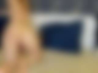 Live cam show with Ariana - Tiny on Uber Horny