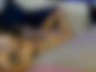 Live cam show with Ariana - Tiny on parknlotfishbdy