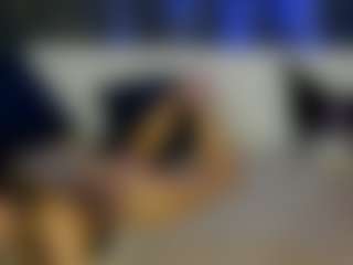 Live cam show with Ariana - Living Room on mypornchat.com