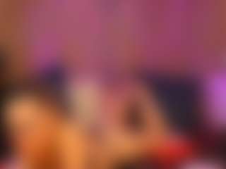 Live cam show with Ariana - Tiny on AdultVida.com