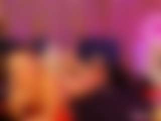 Live cam show with Ariana - Tiny on Camsoda
