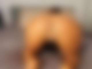 Live cam show with Angellyque - Brown Hair on fuck-show.com