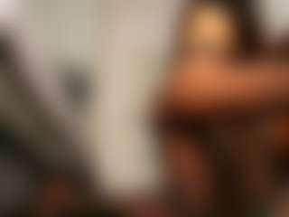 Live cam show with Angellyque - Brown Hair MILF on Gym Cam Girls