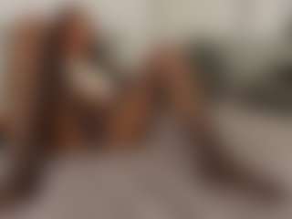 Angellyque MILF webcam performer live streaming
