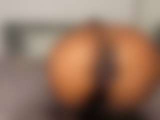 Live cam show with Angellyque - Middle Aged on Camsoda