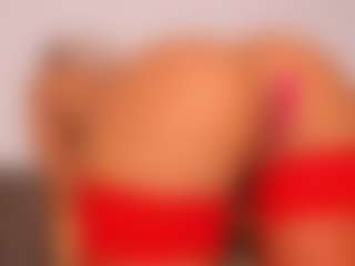 Live cam show with LexiLow - MILF on live18s.com