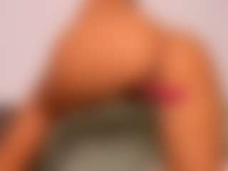 Live cam show with LexiLow - Sexy on Cam Slut