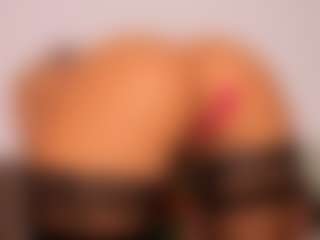 LexiLow MILF webcam performer live streaming