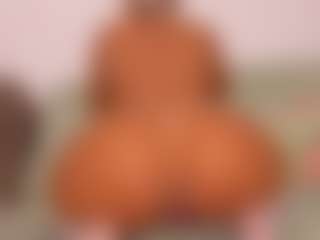 Live cam show with LexiLow - Blonde Hair Petite on Camming Site