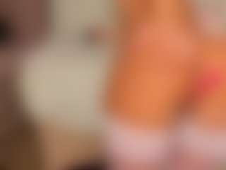 Live cam show with LexiLow - Spank on Hubzter Live
