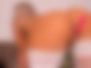Live cam show with LexiLow - Spank MILF on CamClone