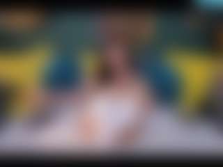 Live cam show with SonyaFoxx - Twitter on CamClone