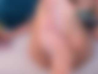 Live cam show with SonyaFoxx - Dominant on Camsoda
