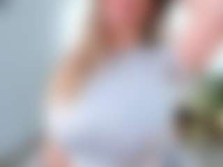 Live cam show with Ann - Brown Eyes Blonde Hair on Camming Site