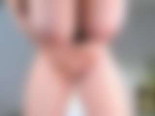 Live cam show with Ann - Strip Blonde Hair on AdultVida.com