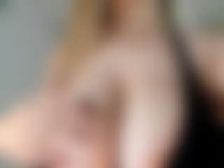 Ann's Live Sex Cam Show
