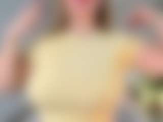 Live cam show with Ann - Lush MILF on Gym Cam Girls