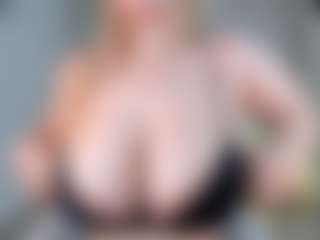 Ann's Live Sex Cam Show