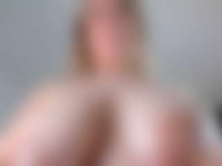 Ann's Live Sex Cam Show